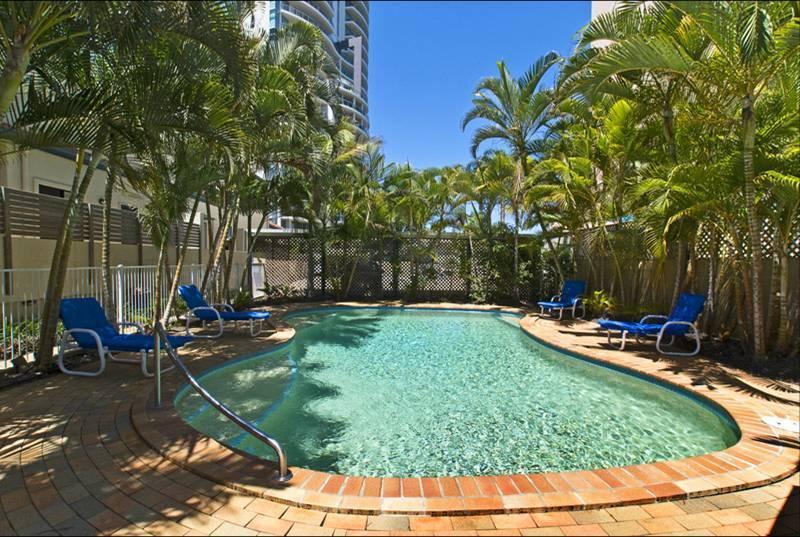 Budds Beach Apartments Surfers Paradise Exterior photo