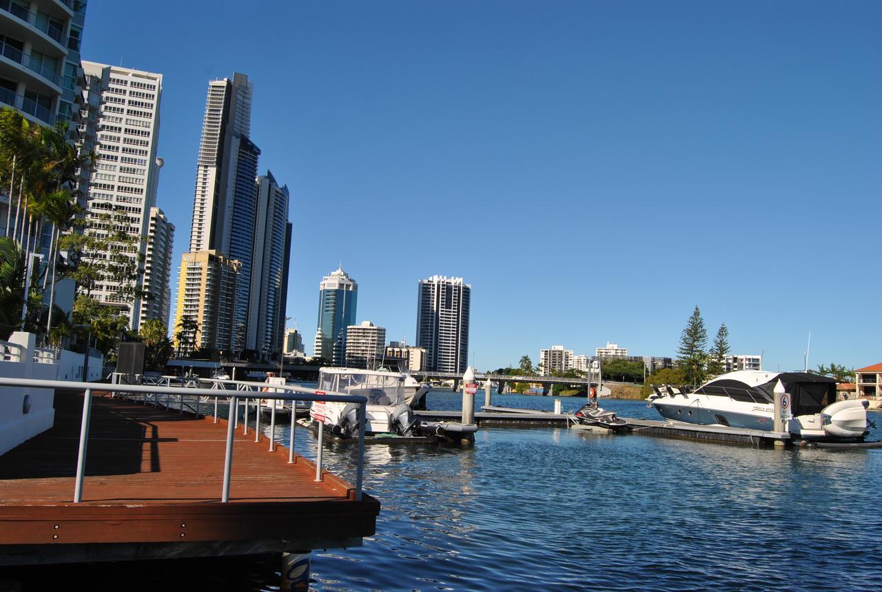 Budds Beach Apartments Surfers Paradise Exterior photo